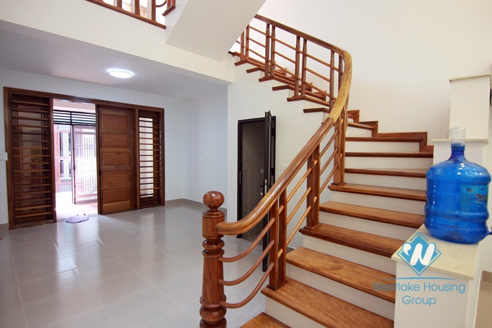 Brand new - quality house for rent with balcony & roof terrace